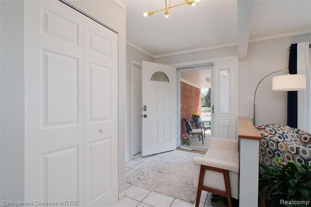 32234 Lancaster Drive, Warren, MI 48088