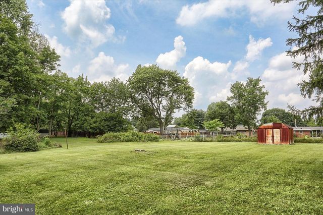 5960 CLOVER RD, Harrisburg, PA 17112