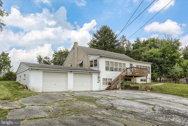 5960 CLOVER RD, Harrisburg, PA 17112