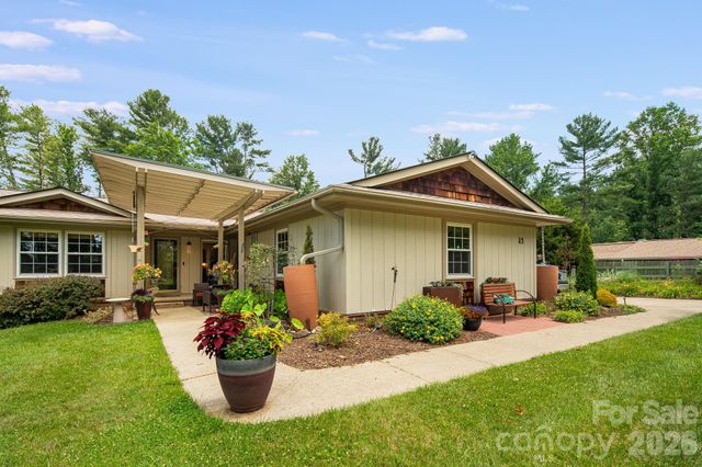 43 Chadwick Wade Drive, Asheville, NC 28804
