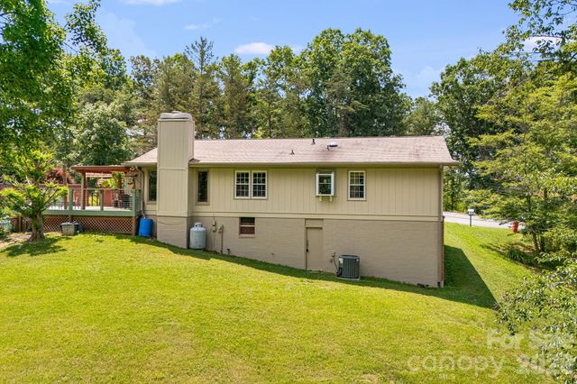 43 Chadwick Wade Drive, Asheville, NC 28804