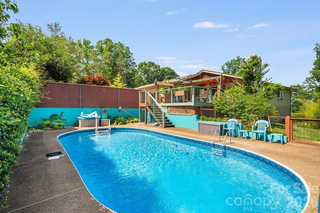 43 Chadwick Wade Drive, Asheville, NC 28804