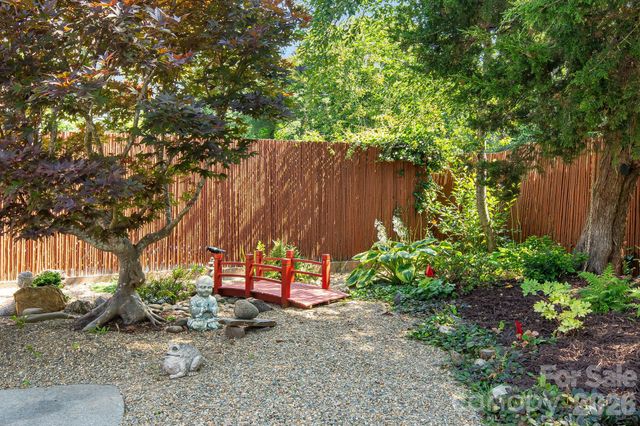 43 Chadwick Wade Drive, Asheville, NC 28804
