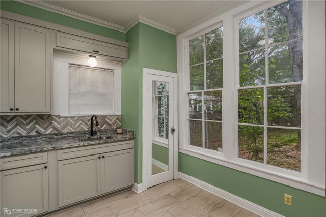 857 Robinson Place, Shreveport, LA 71104