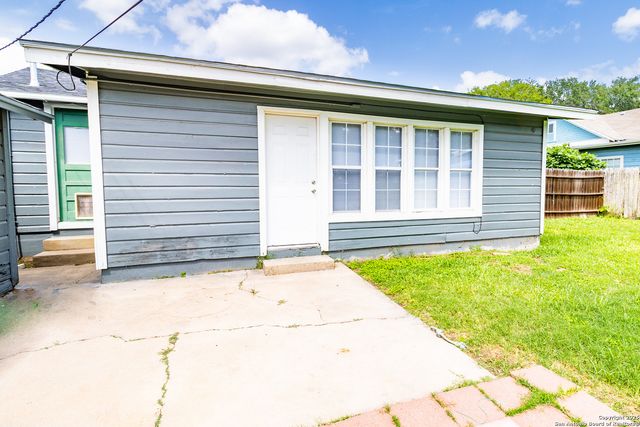 803 N Buchanan, Beeville, TX 78102