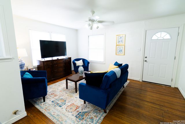 803 N Buchanan, Beeville, TX 78102