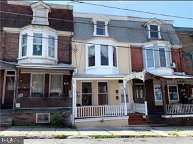 326 W BROAD ST, Tamaqua, PA 18252