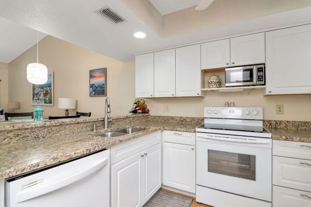 11511 113TH STREET 13F, Largo, FL 33778