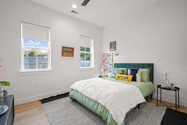 7609 Summervale DR, Austin, TX 78737