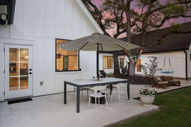 7609 Summervale DR, Austin, TX 78737