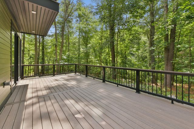 12 Wood St, Southborough, MA 01772