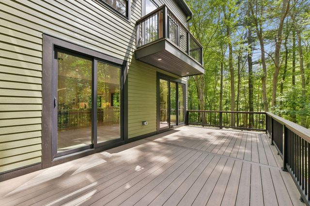 12 Wood St, Southborough, MA 01772