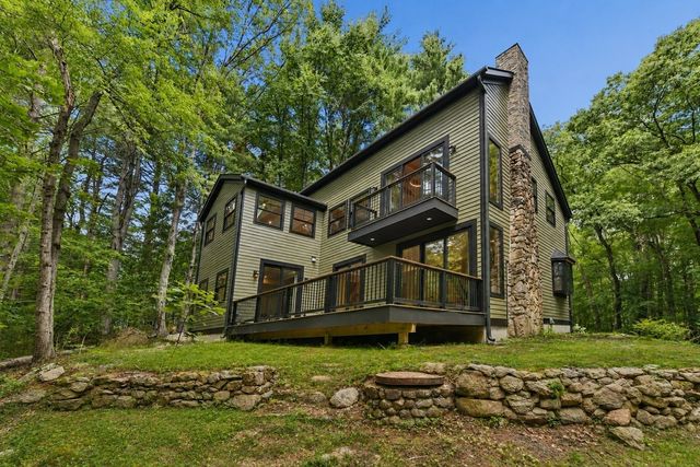 12 Wood St, Southborough, MA 01772