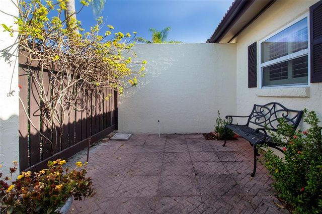 3843 EL POINIER COURT W 8720, Sarasota, FL 34232