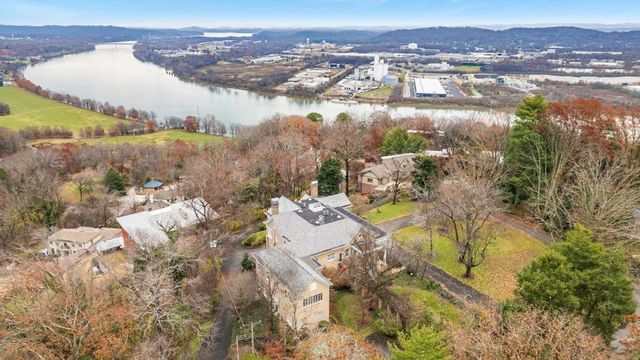 31 Minnekahda Place, Chattanooga, TN 37405