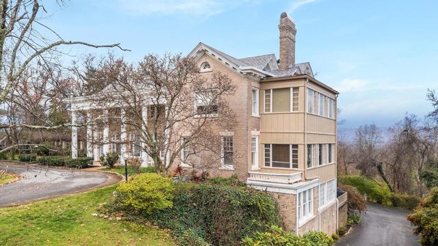 31 Minnekahda Place, Chattanooga, TN 37405