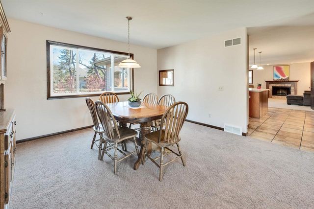 3817 Lexington Drive, Middleton, WI 53562