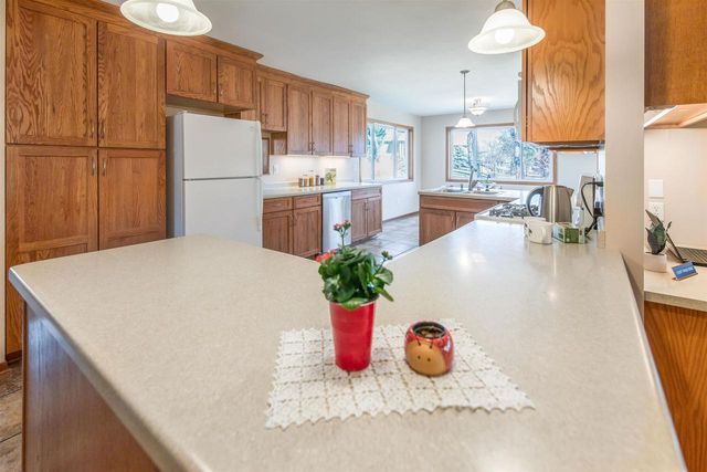 3817 Lexington Drive, Middleton, WI 53562