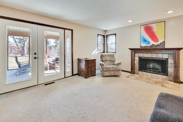 3817 Lexington Drive, Middleton, WI 53562