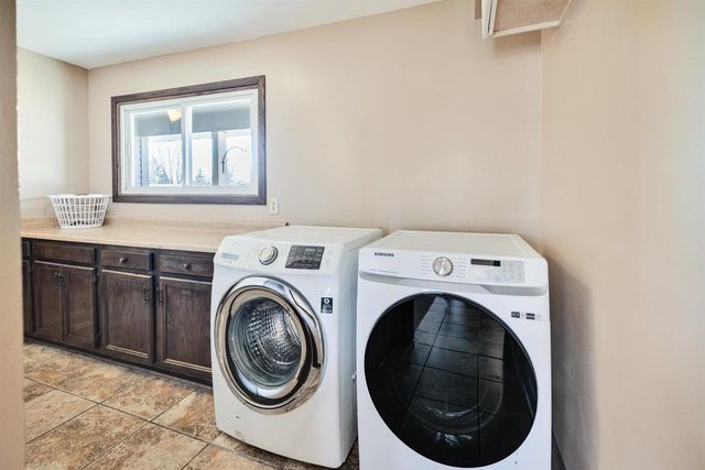 3817 Lexington Drive, Middleton, WI 53562