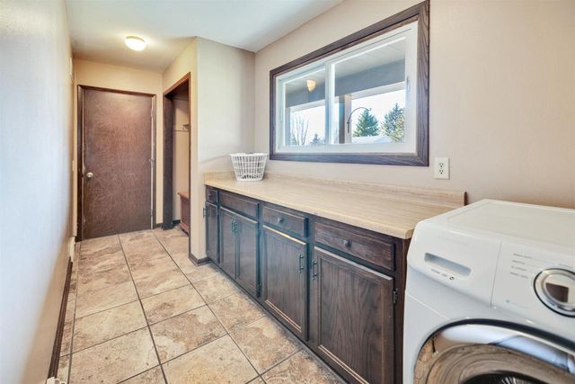 3817 Lexington Drive, Middleton, WI 53562