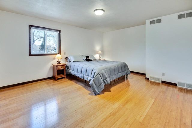 3817 Lexington Drive, Middleton, WI 53562