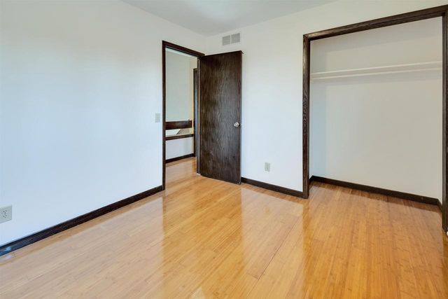 3817 Lexington Drive, Middleton, WI 53562