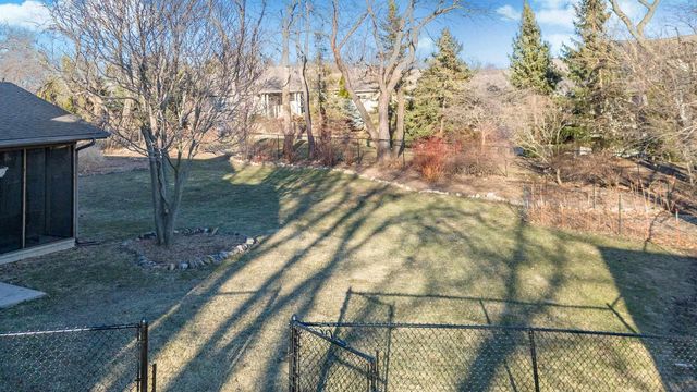 3817 Lexington Drive, Middleton, WI 53562