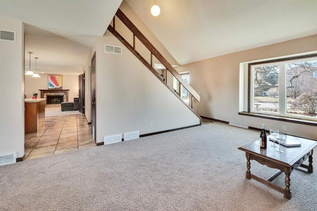 3817 Lexington Drive, Middleton, WI 53562