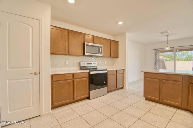 8811 E Stone Meadow Circle, Tucson, AZ 85730