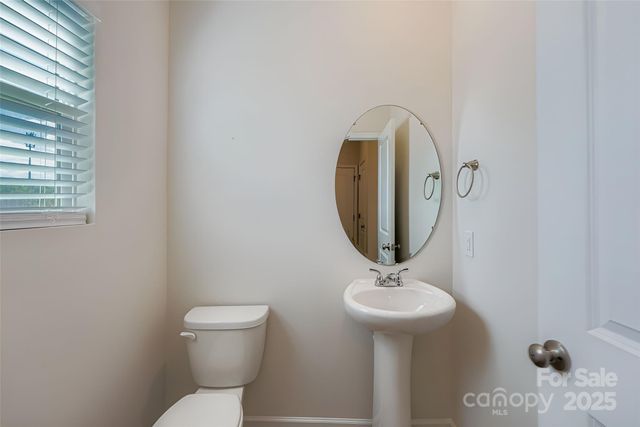 102 Red Cedar Lane, Statesville, NC 28625