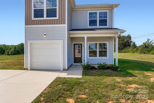 102 Red Cedar Lane, Statesville, NC 28625