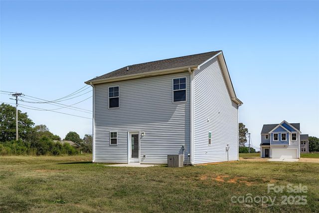 102 Red Cedar Lane, Statesville, NC 28625