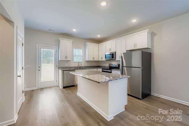 102 Red Cedar Lane, Statesville, NC 28625