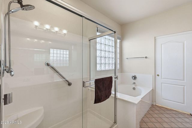 3161 E GLENEAGLE Drive, Chandler, AZ 85249