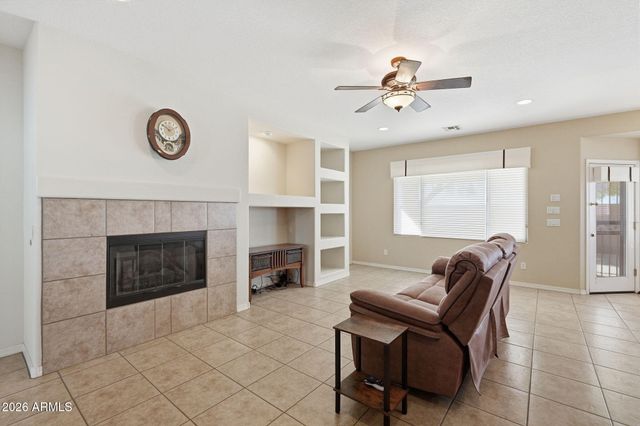 3161 E GLENEAGLE Drive, Chandler, AZ 85249