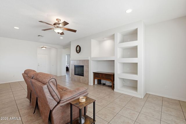 3161 E GLENEAGLE Drive, Chandler, AZ 85249