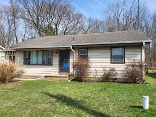 739 Dixie Drive, Benton Twp, MI 49022