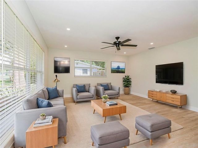 1130 35th Avenue, Vero Beach, FL 32960