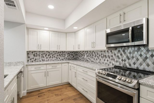 125 MARINER DRIVE 125, Tarpon Springs, FL 34689