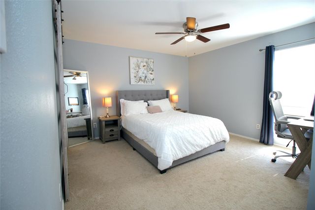 9707 Richmond Avenue 104, Houston, TX 77042