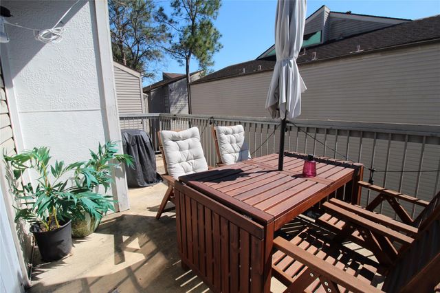 9707 Richmond Avenue 104, Houston, TX 77042