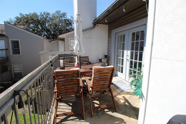 9707 Richmond Avenue 104, Houston, TX 77042
