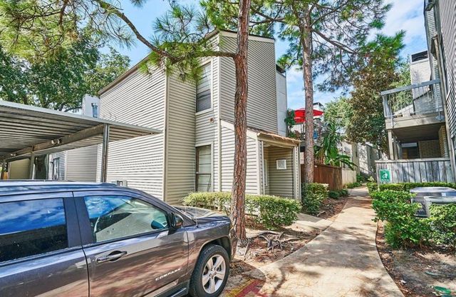 9707 Richmond Avenue 104, Houston, TX 77042