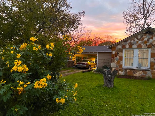3080 Stockdale Highway, Seguin, TX 78155
