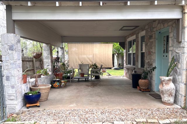 3080 Stockdale Highway, Seguin, TX 78155