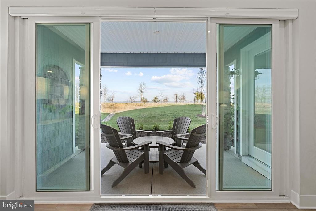 Image 2 of property listing at 132 WHEELHOUSE WAY #11, Chester, MD 21619