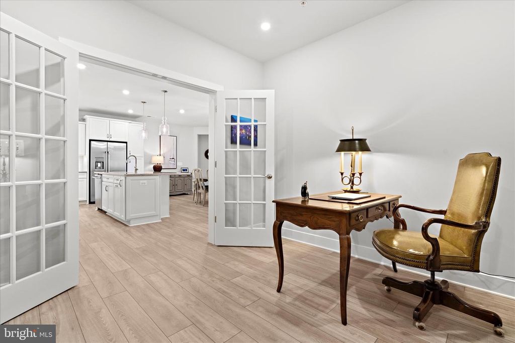 Image 9 of property listing at 132 WHEELHOUSE WAY #11, Chester, MD 21619