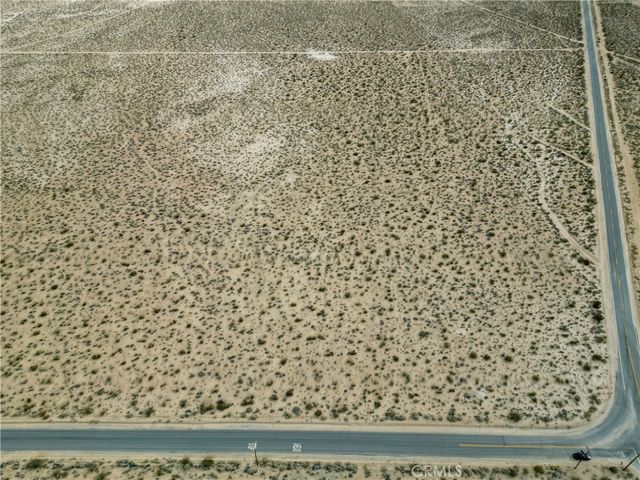 31300 Cove Road, Lucerne Valley, CA 92356