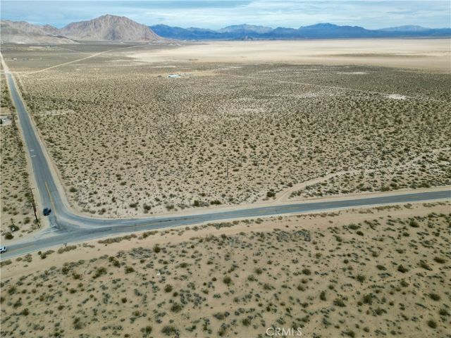 31300 Cove Road, Lucerne Valley, CA 92356